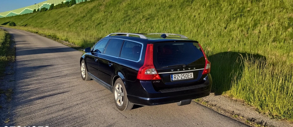 Volvo V70 cena 25900 przebieg: 333500, rok produkcji 2009 z Rzeszów małe 137